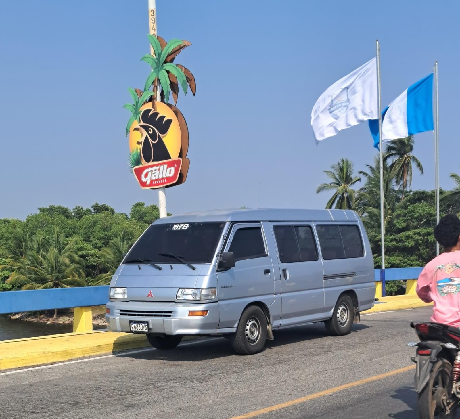 Transporte Shuttle: Panajachel – Flores (Petén) - Imagen 6