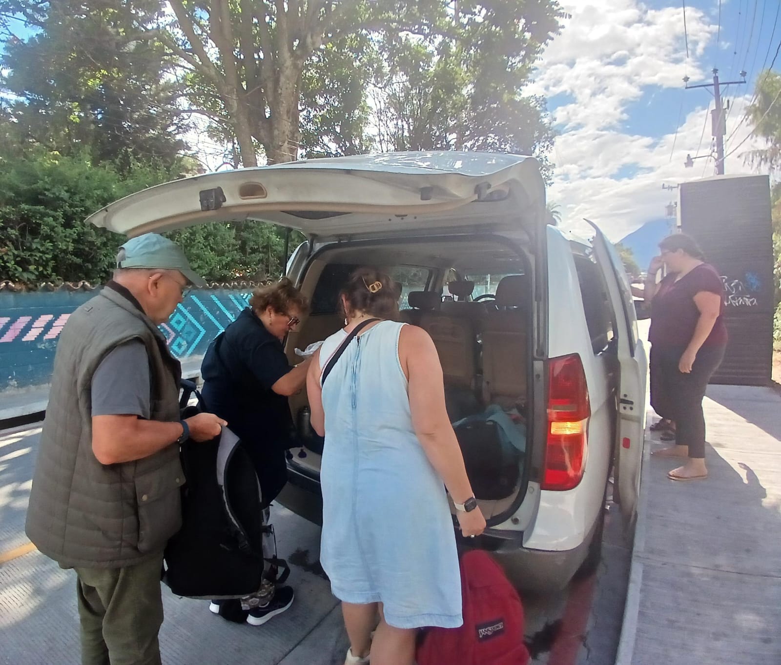 Transporte Shuttle: Panajachel – Flores (Petén) - Imagen 8