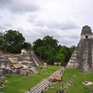 Transporte Shuttle Clase Oro: Antigua Guatemala – Flores